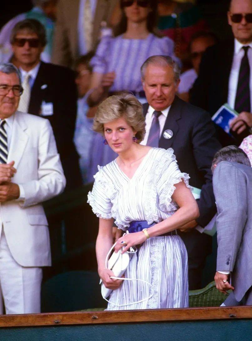 仅能保持稳 仅能保持稳